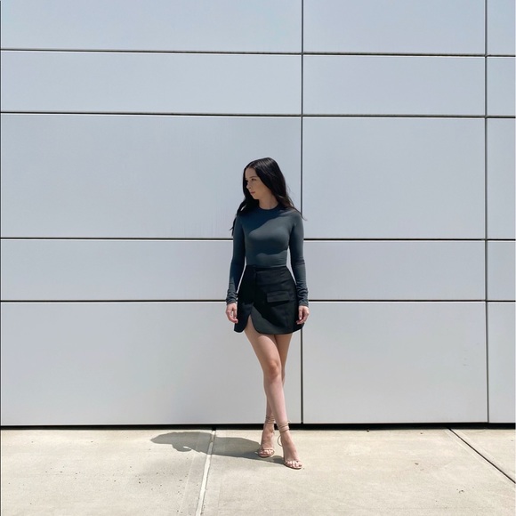 Meet your posher, Erin! - Picture 1 of 9